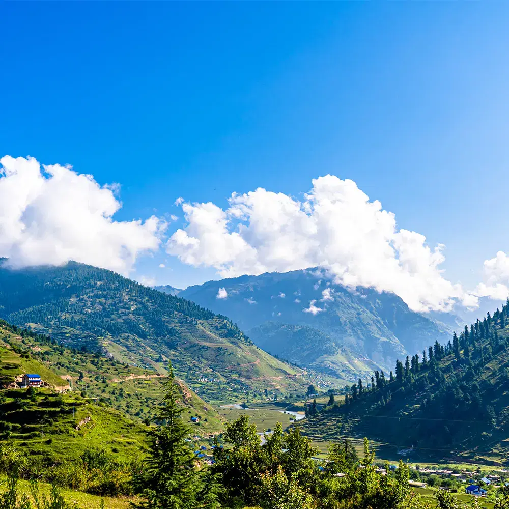 Explore the Old Manali Café Trail