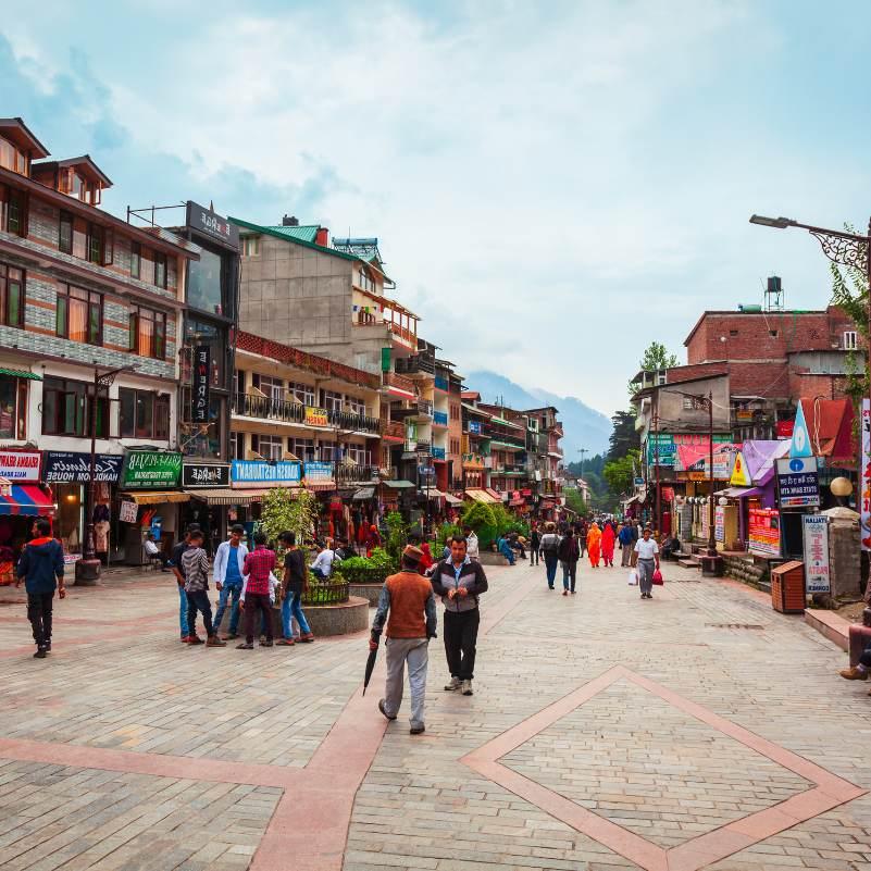 Mall Road and Manu Market