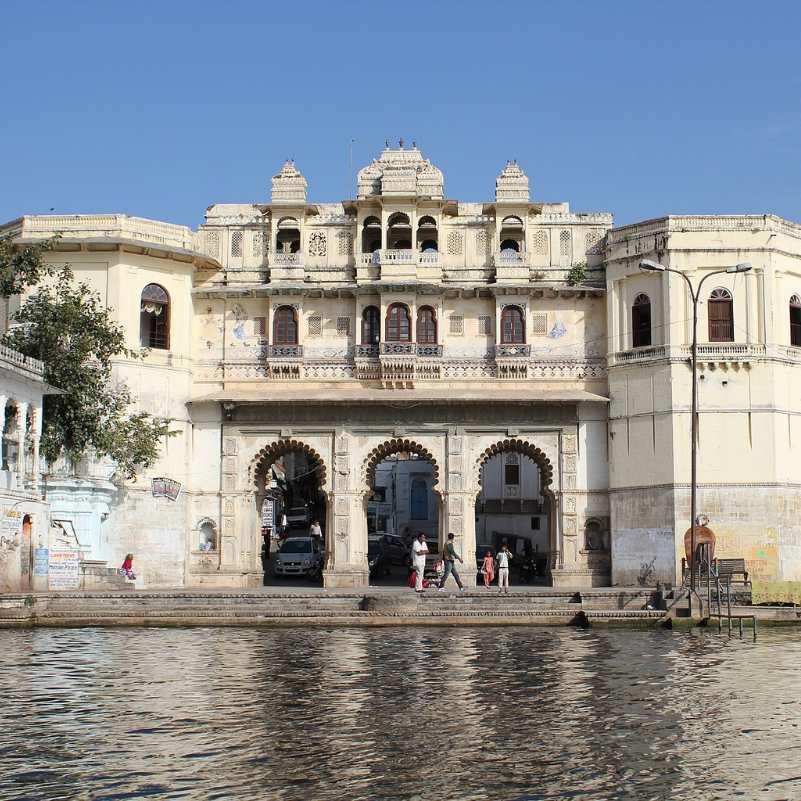 The Ghats (Gangaur Ghat, Lal Ghat)