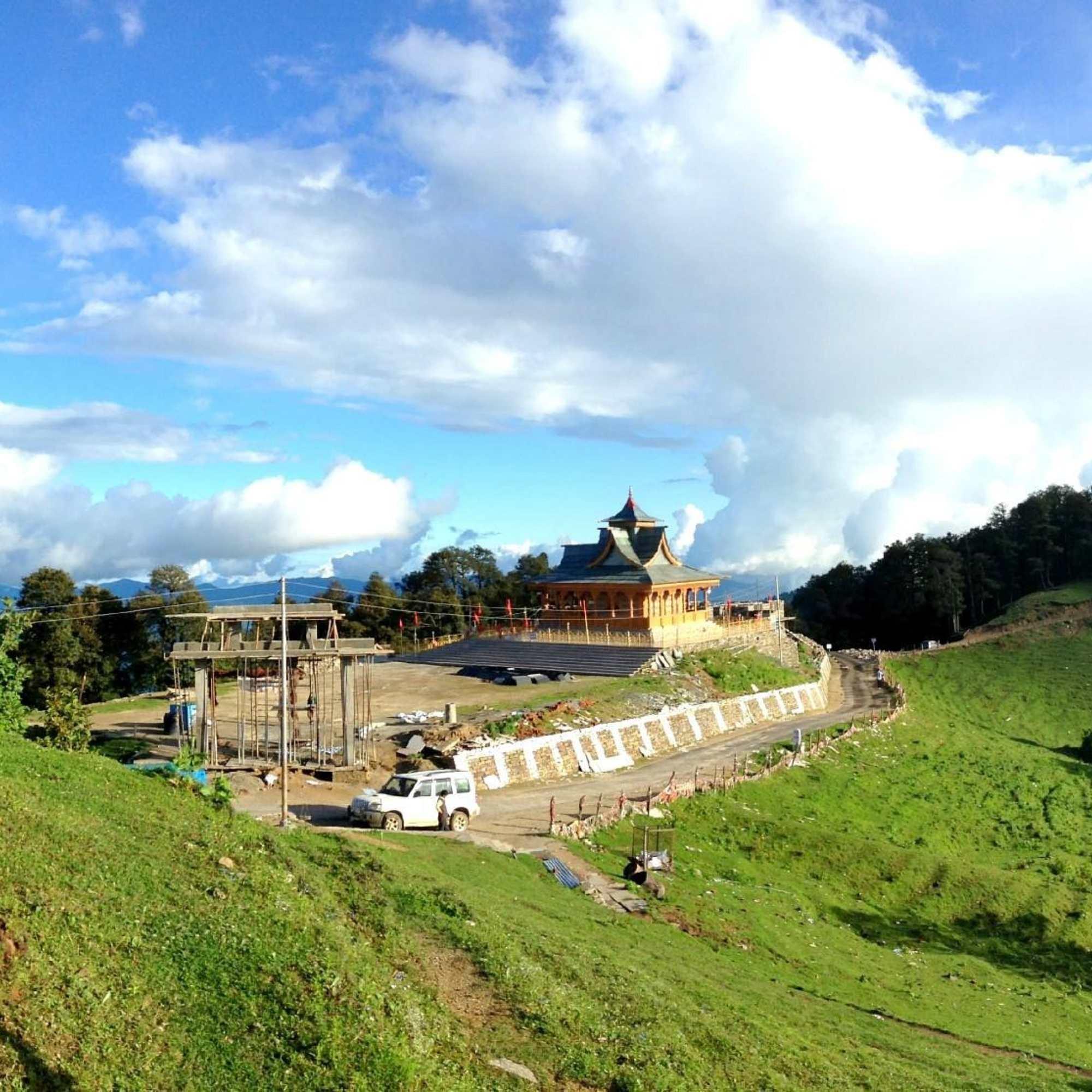 The Hatu Mata temple at the summit of Hatu Peak