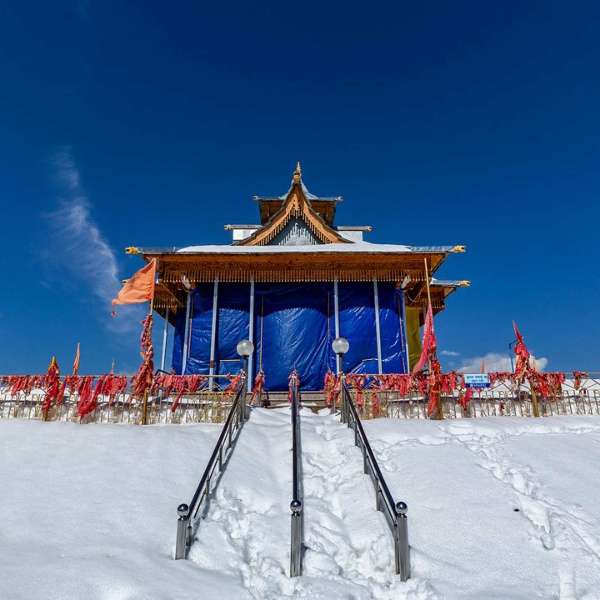 360 degree Himalayan views from the summit of Hatu Peak