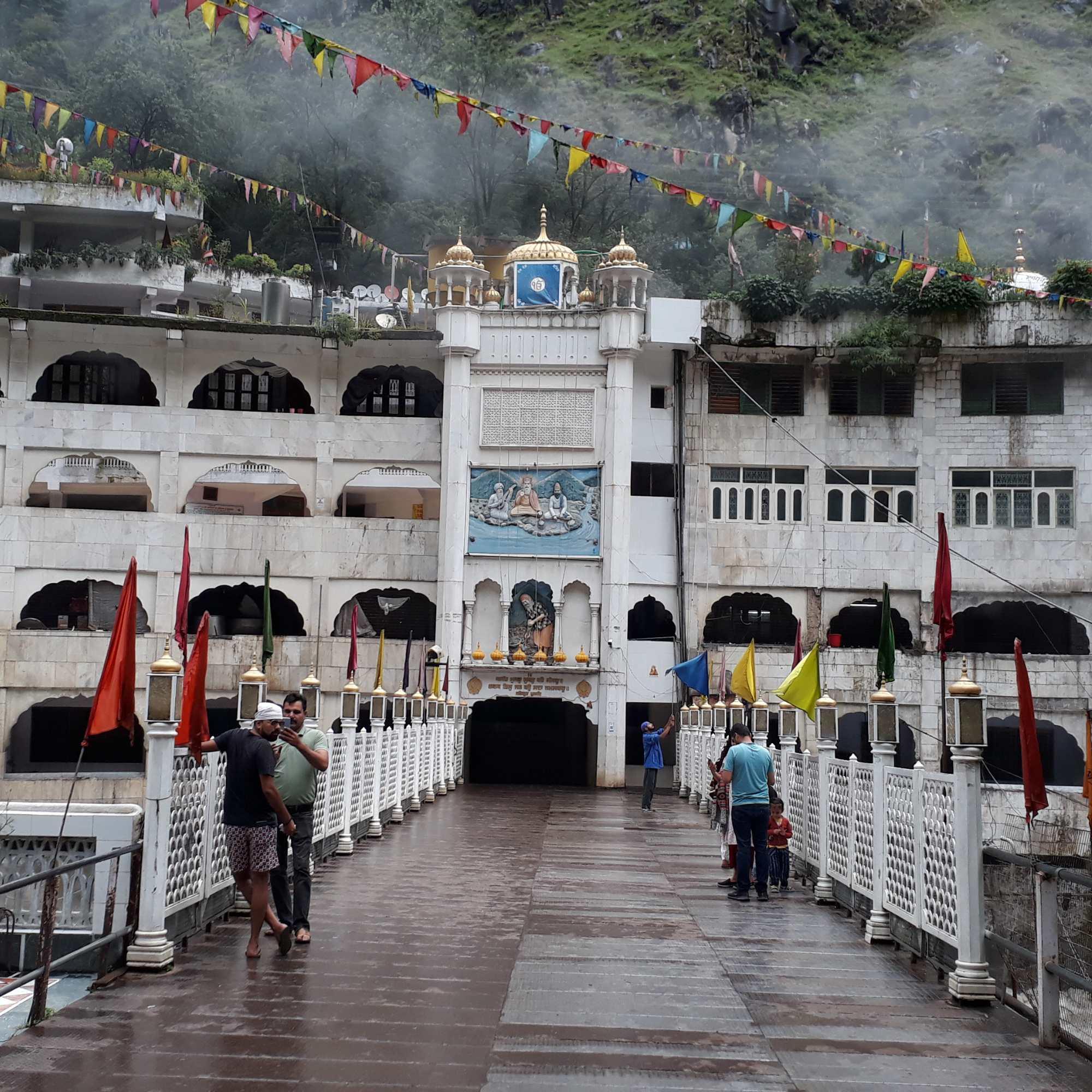 Peaceful atmosphere and spiritual significance make Manikaran Sahib a must-visit destination near Kasol.jpg