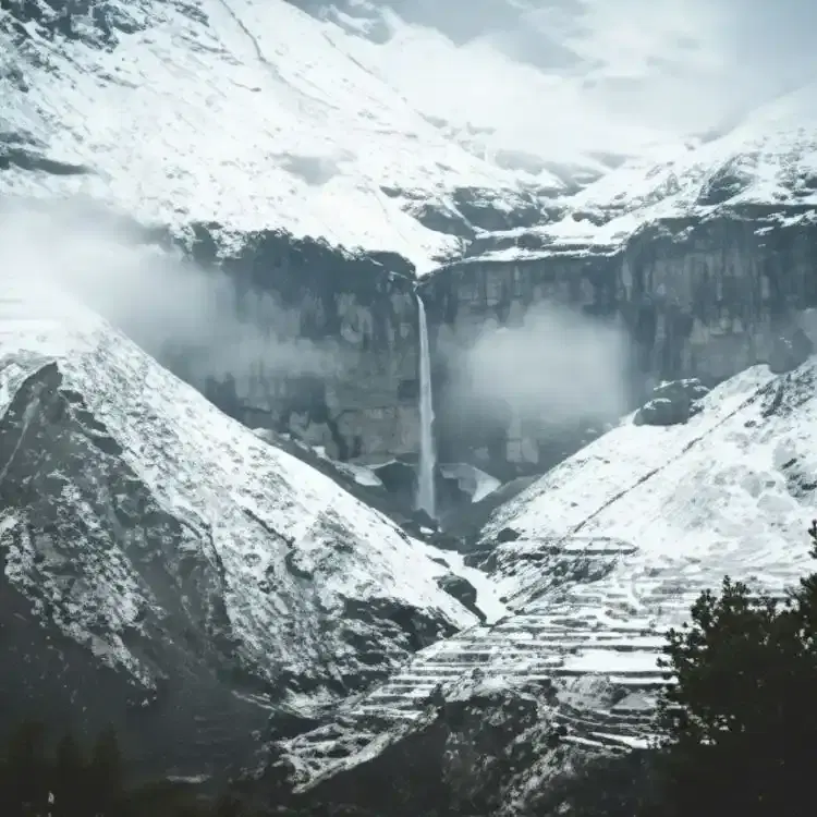 Explore Sissu Waterfall in Winter