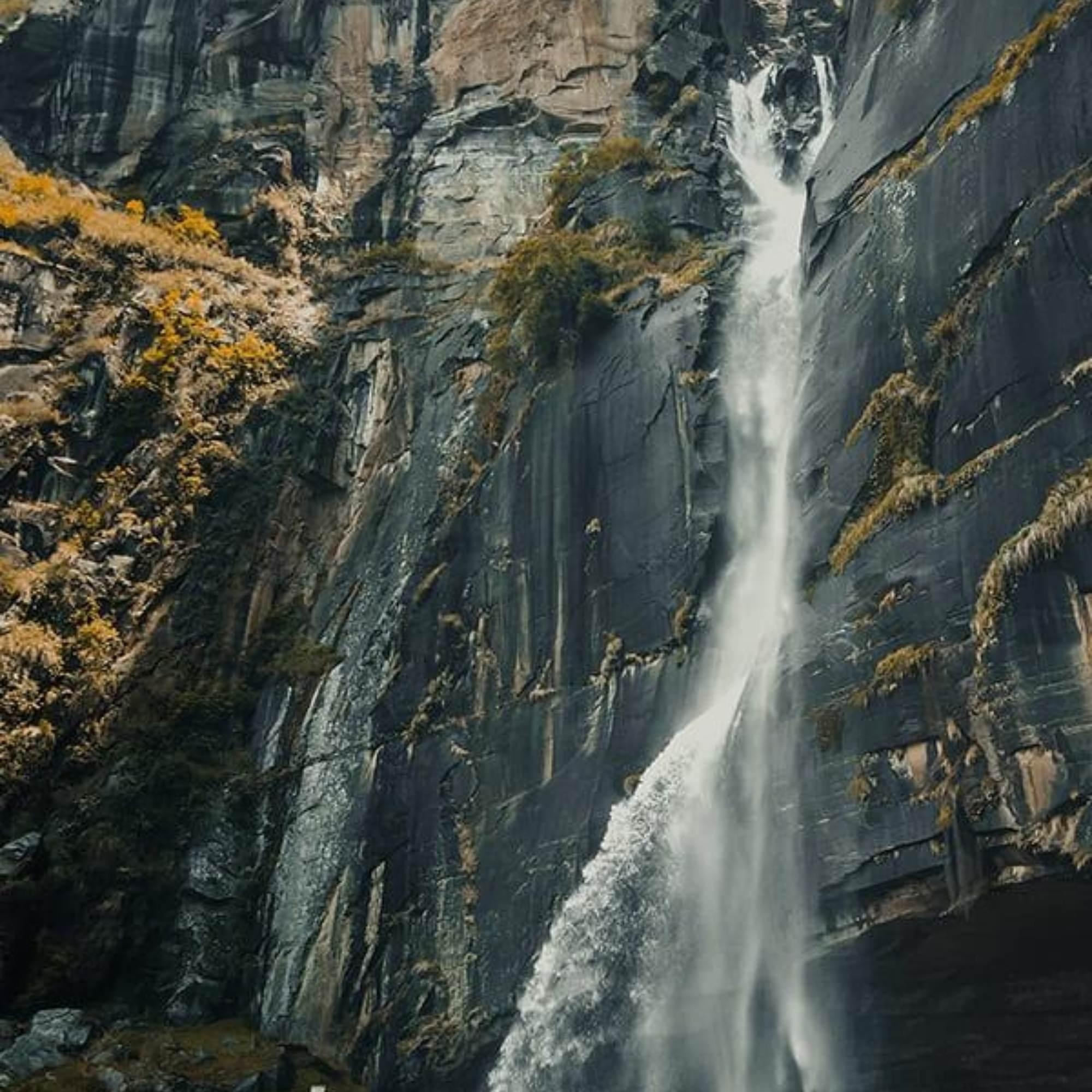 Close up view of Jogini Waterfall in Manali