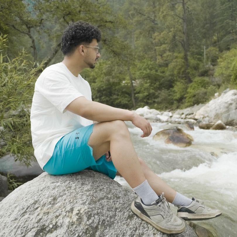 Riverside Walks and Feet Dipping at Tirthan River