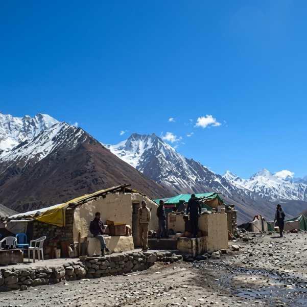 The road from Sissu towards Koksar and Batal on the Manali to Spiti route