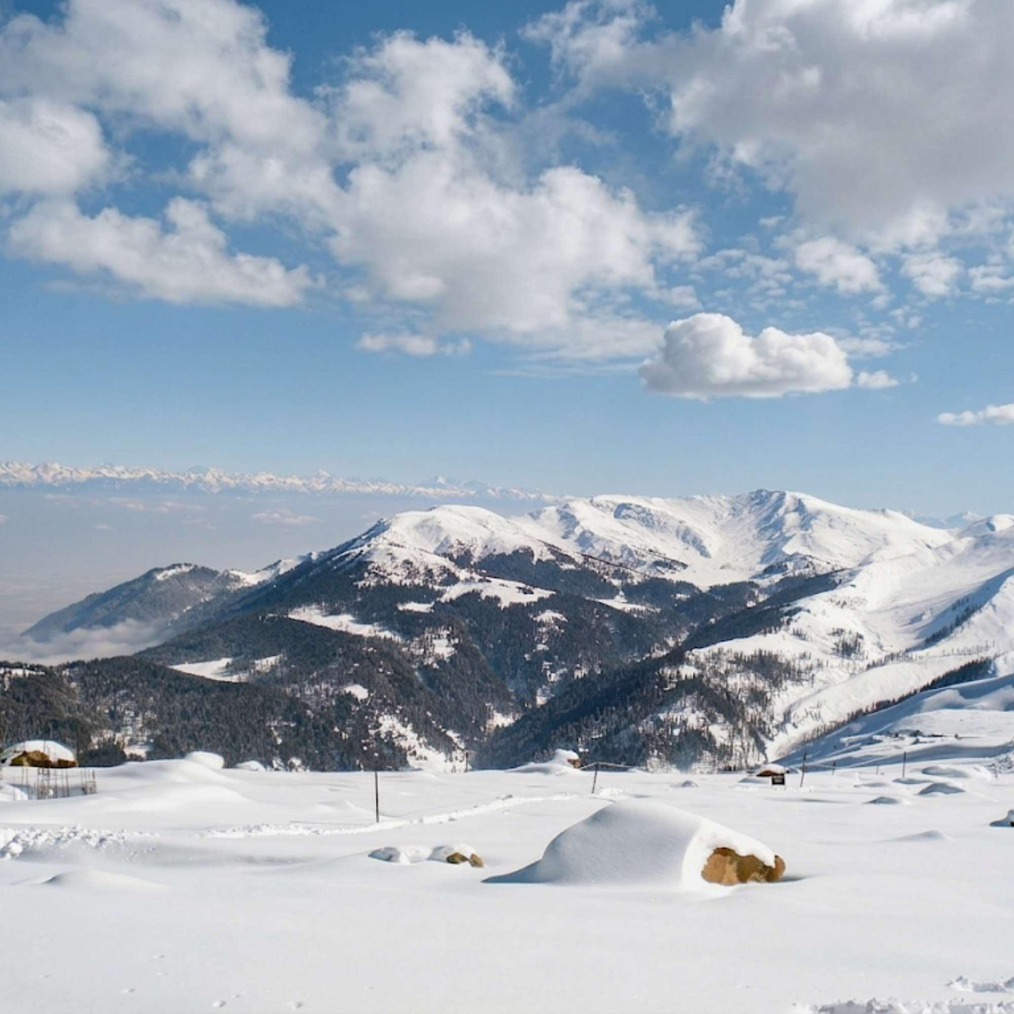 Apharwat Peak landscape with mountains and snow
