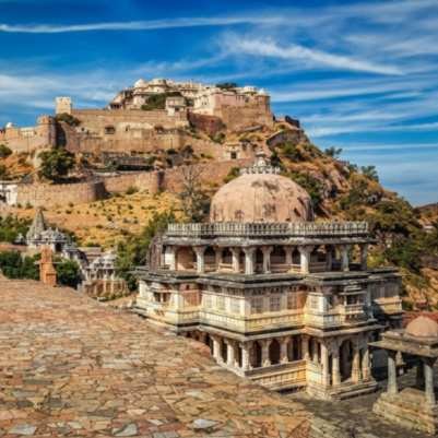 Kumbhalgarh Fort and Ranakpur Jain Temple day trip from Udaipur