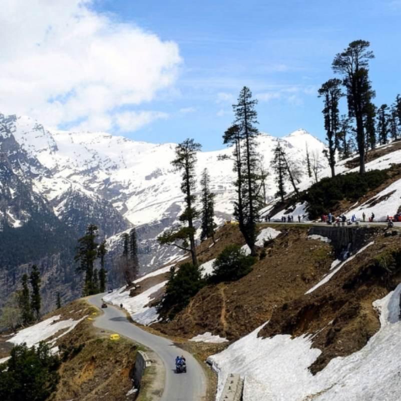 Rohtang Pass vs Gulaba