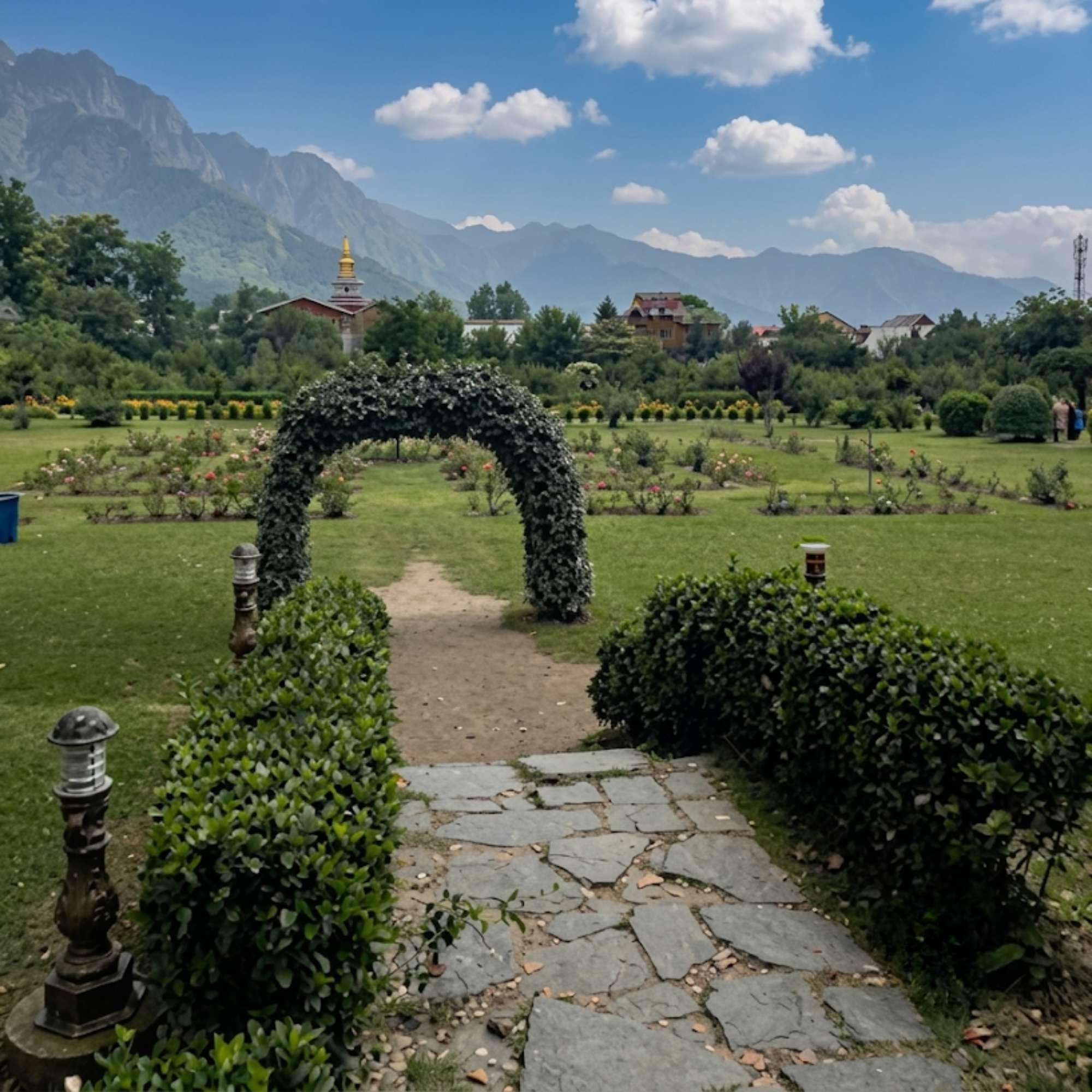 Shalimar Bagh Srinagar Tourist Attraction.jpg