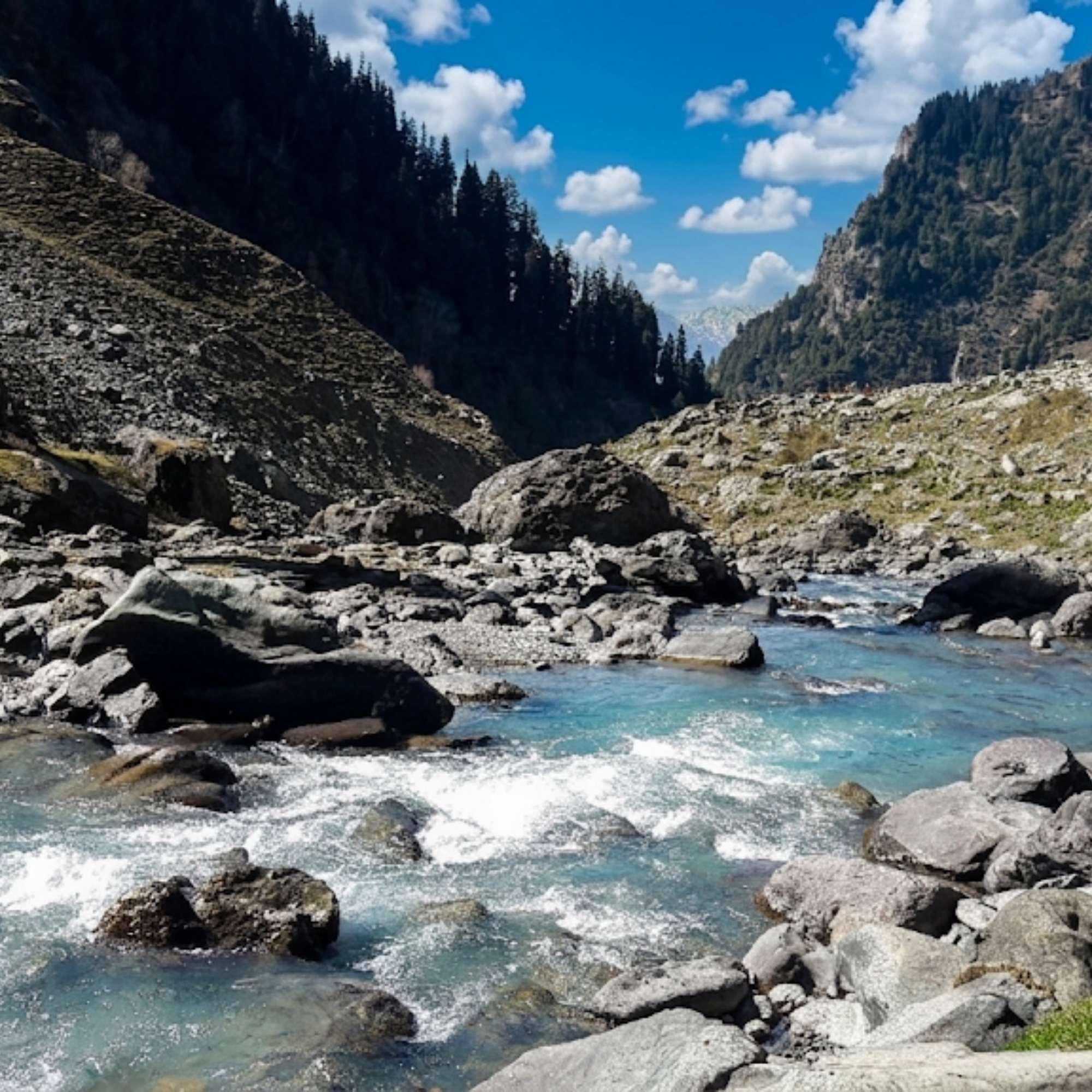 Unforgettable Views of Chandanwari in Kashmir.jpg