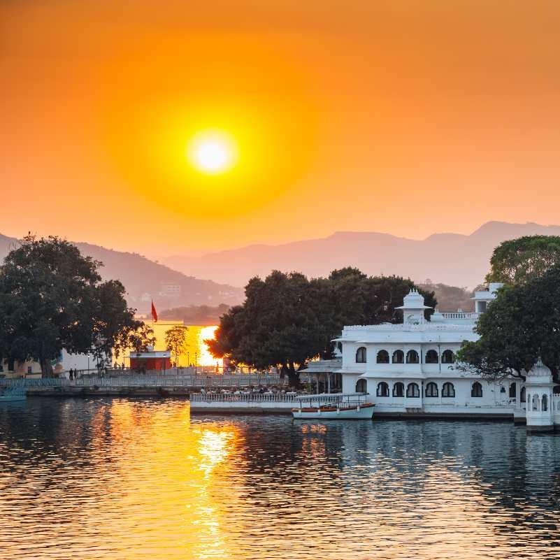 Udaipur Travel Guide