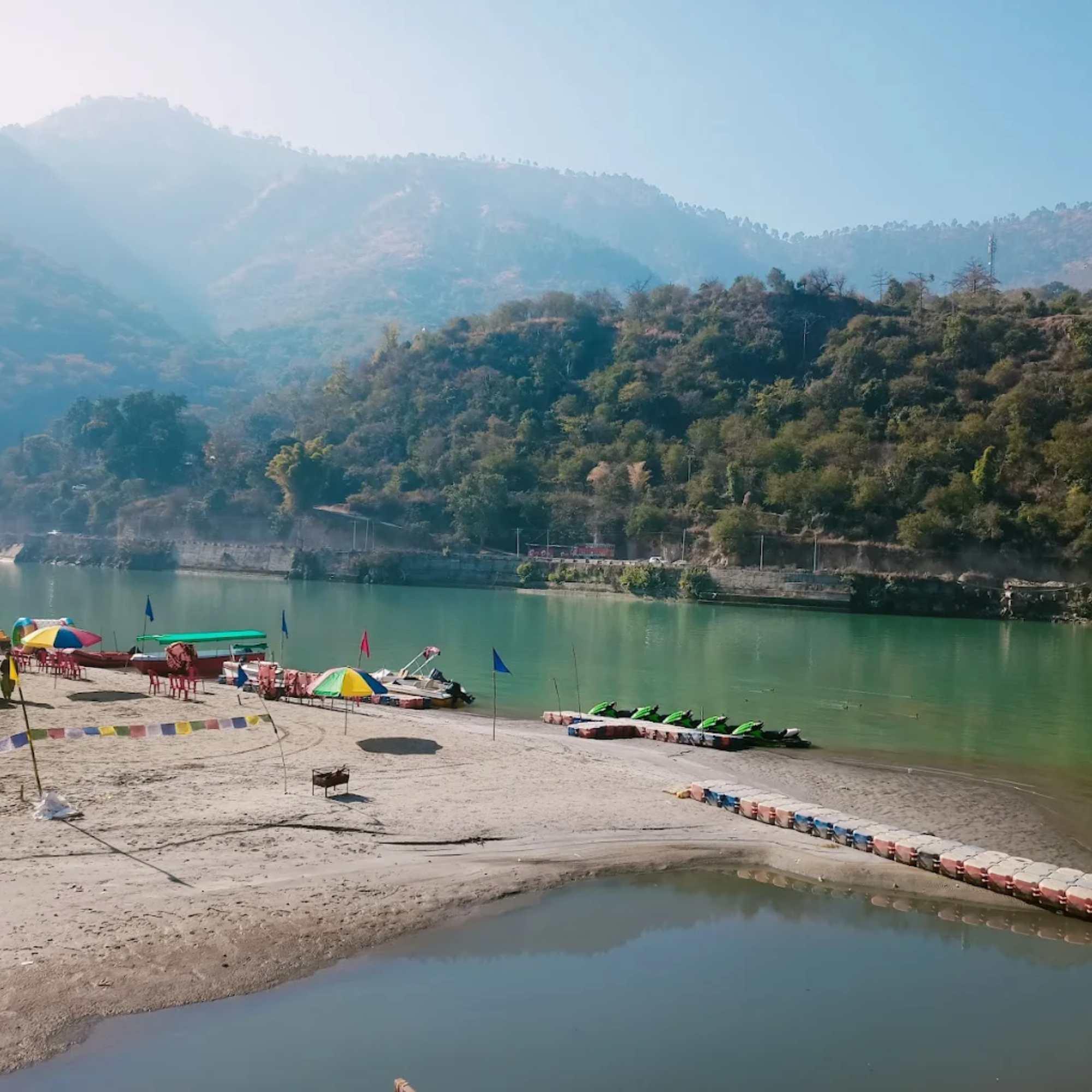 Tourists bathing in Tattapani Hot Springs during winter season.jpg