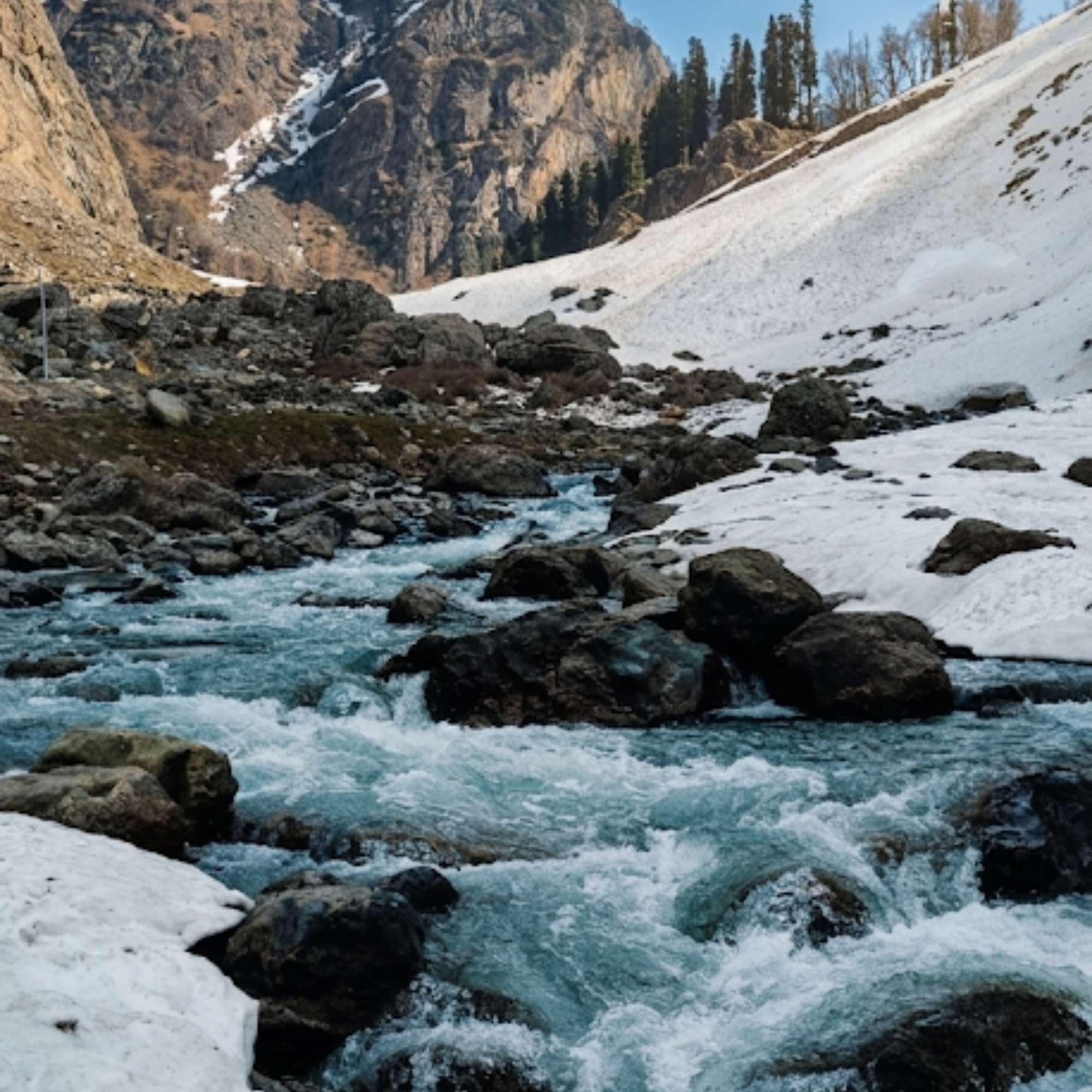 Lidder River Flowing Through Chandanwari.jpg